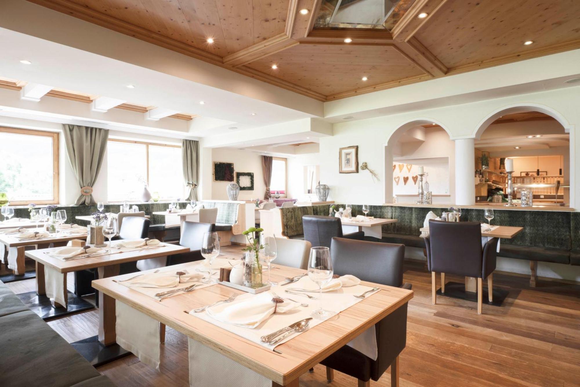 Lifestylepanoramahotel Erika Superior Neustift im Stubaital Buitenkant foto